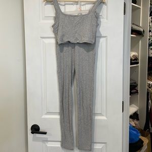 Loungewear set, high waisted bottom/ cropped top. Very soft and lightweight